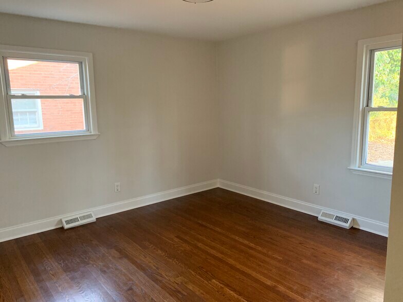 Third Bedroom - 3733 Blandwood Dr