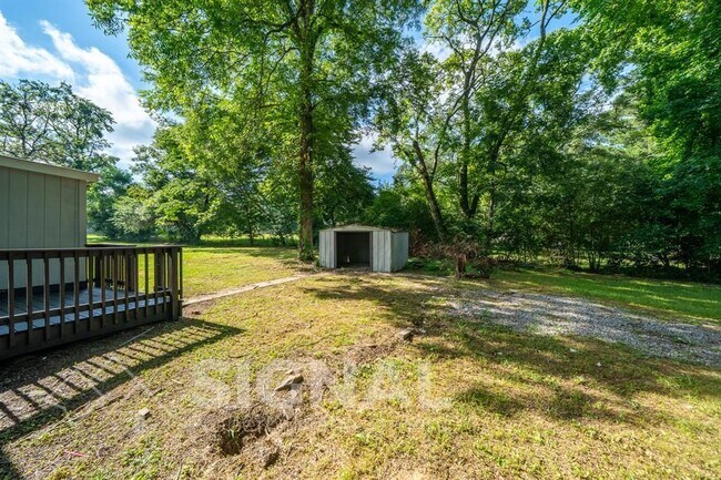 Building Photo - 759 Hopkins Dr