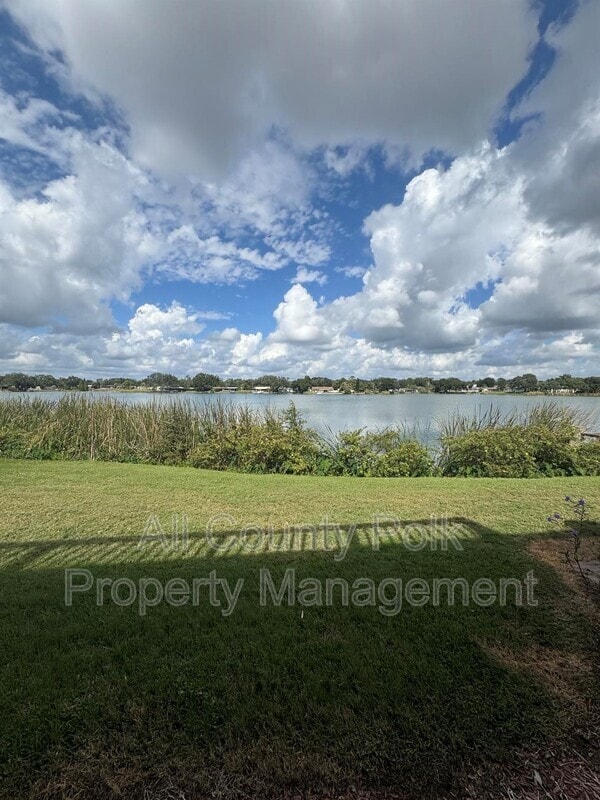 Building Photo - 1920 E Edgewood Dr