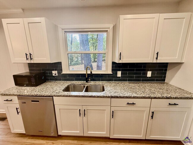 Building Photo - 519 Arrowhead Trl