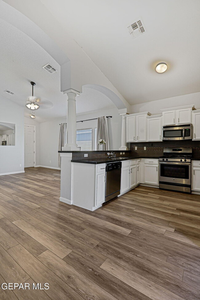 Building Photo - 7213 Copper Trail Ave