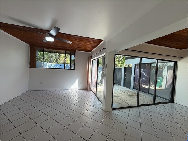 Building Photo - 6432 Sawmill Ln