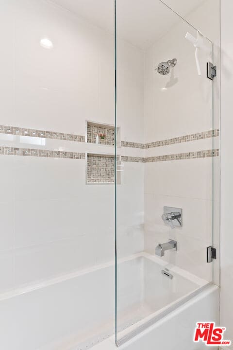 Building Photo - 11789 Montana Ave