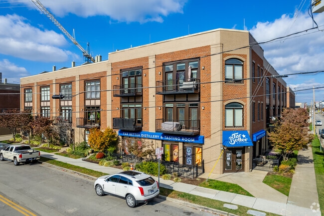 Building Photo - District Lofts