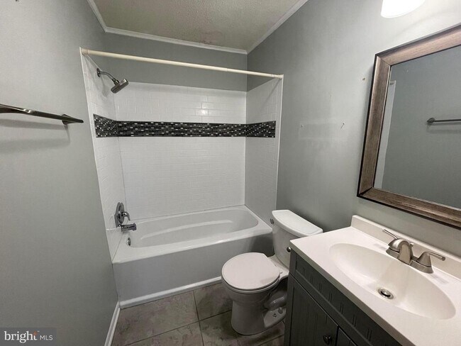 Building Photo - 34515 Bushnell Ct