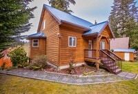 Building Photo - Lovely Storybook Home with a Lake View!