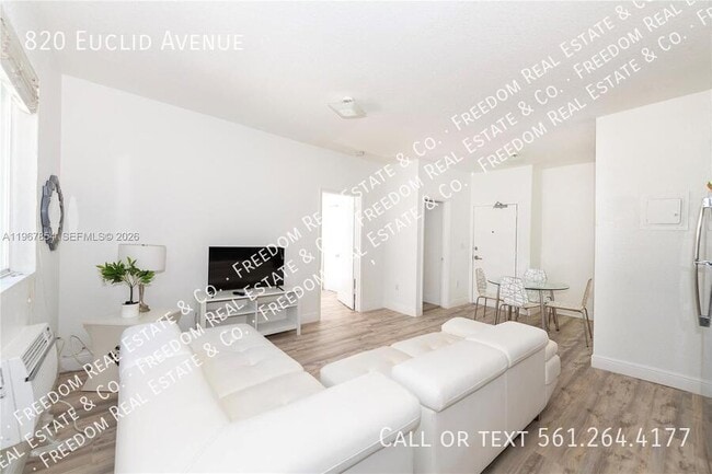 Building Photo - 820 Euclid Ave