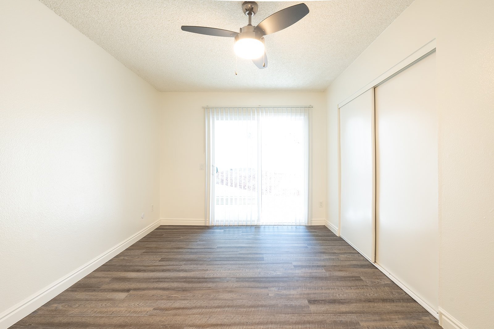Building Photo - 1130 Meadow Lake Dr
