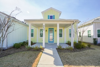 Building Photo - 8632 Tropics Ave
