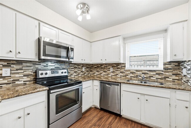 Building Photo - 14515 Wunderlich Dr