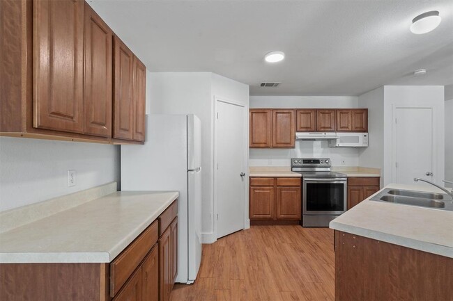 Building Photo - 1015 Glen Meadow Cove