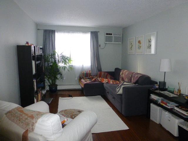 Building Photo - 14 Murdock St