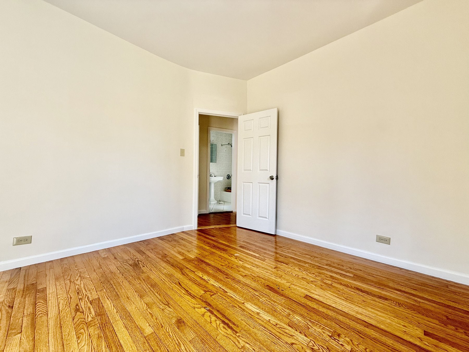 Building Photo - 1808 Muliner Ave