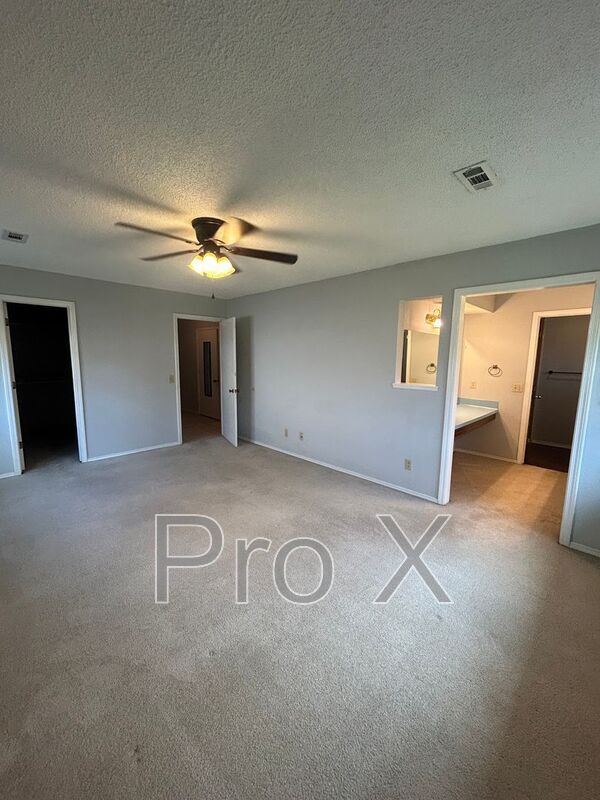 Building Photo - 2914 W Richwood Cir