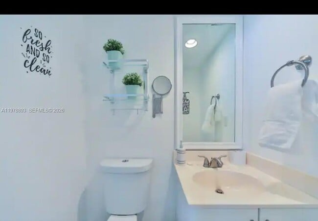 Building Photo - 4001 S Ocean Dr