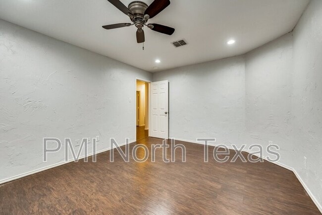 Building Photo - 2641 Salt Maker Way