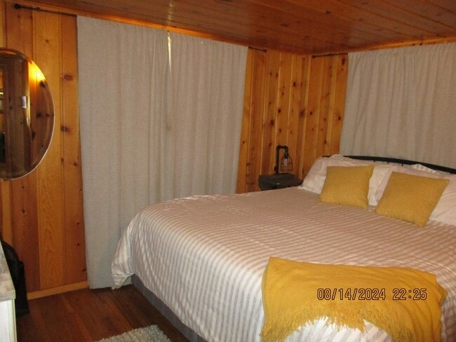 Building Photo - 622 S Cottontail Lane Pinetop, AZ 85935