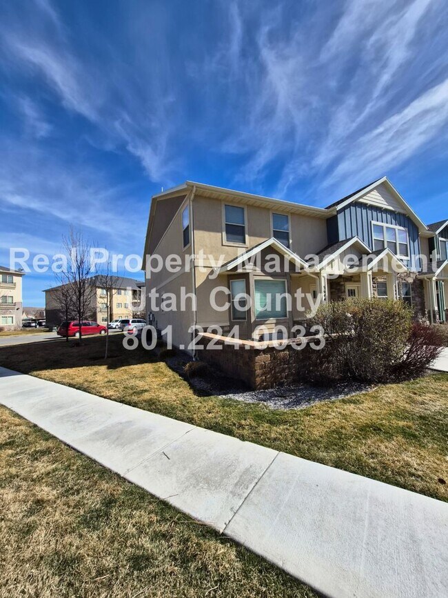 Building Photo - Townhome in Eagle Mountain