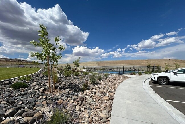 Building Photo - 963 Cascade Range Dr