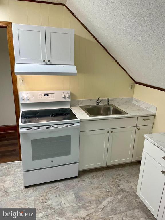 Building Photo - 519 Winchester Ave