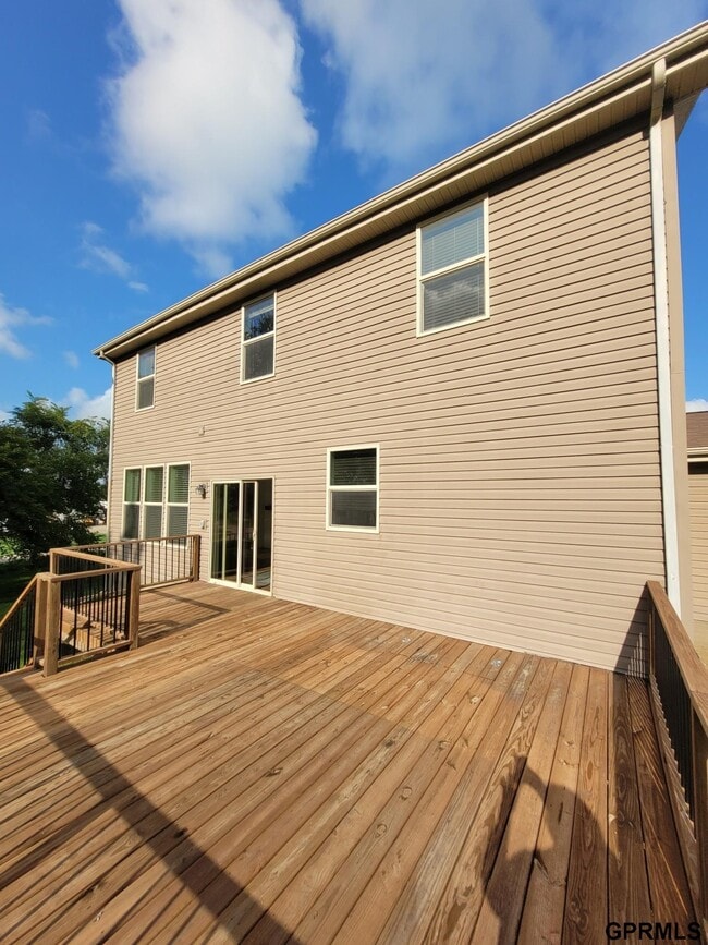Building Photo - 16402 Iske Dr