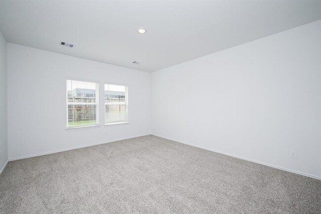 Building Photo - 16822 Paintbrush Holw Ln