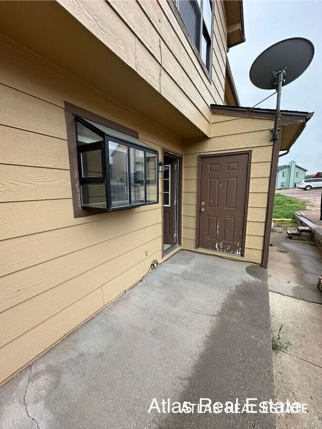 Building Photo - 6970 Peyote Way