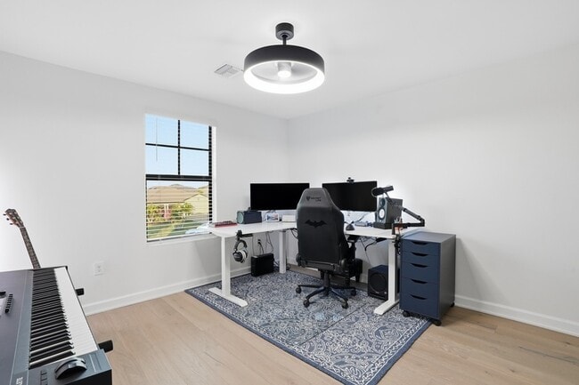 Building Photo - 18579 Ives Dr