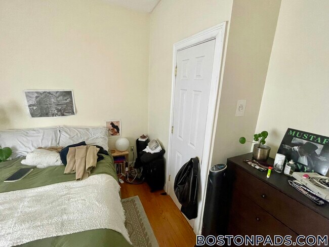 Building Photo - 40 Litchfield St
