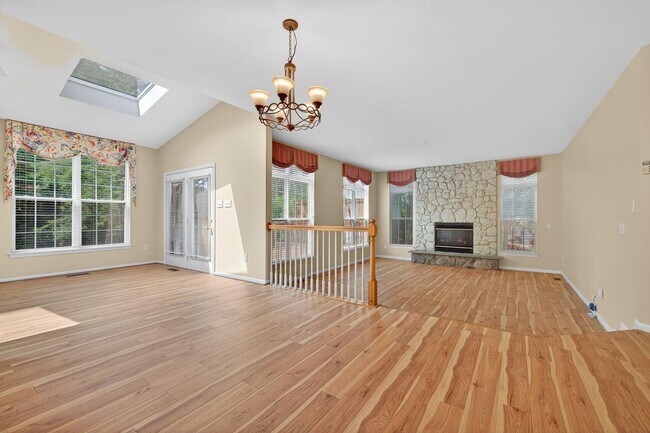 Building Photo - 12031 Arista Manor Way