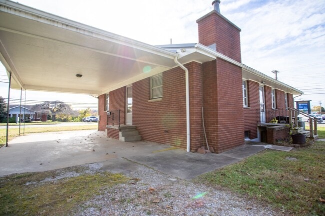 Building Photo - 1722 Washington Blvd