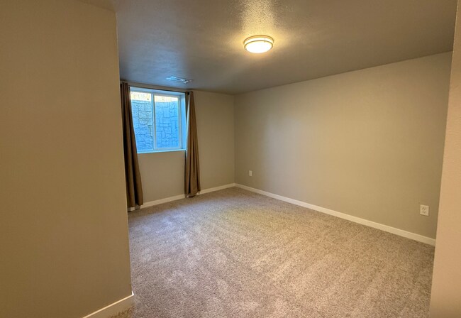 Building Photo - Beautiful 4 Bed, 3.5 Bath Home in Eagle Ridge