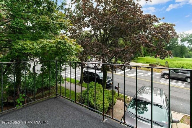 Building Photo - 1630 Forest Hill Rd