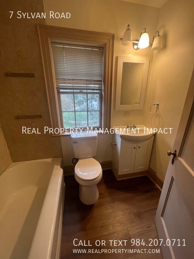 Building Photo - 7 Sylvan Rd