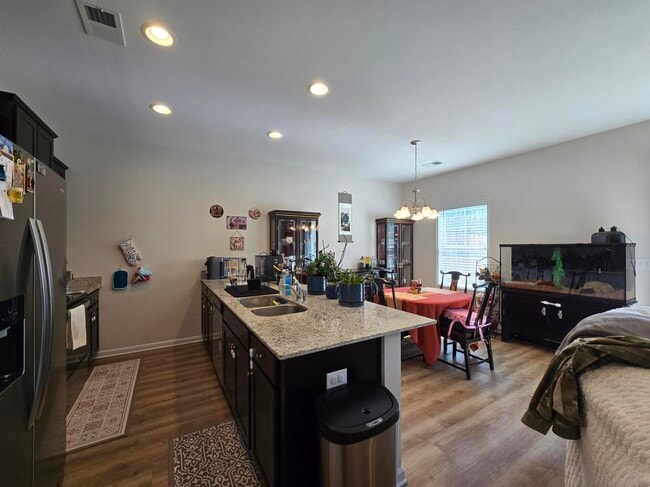 Building Photo - 1922 Flagpole Dr