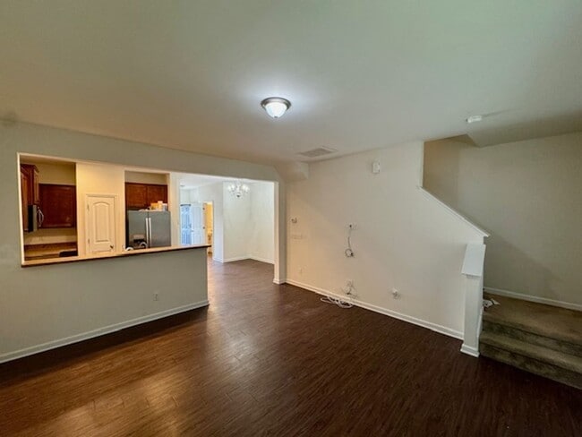 Building Photo - Crosstowne Townhome Available NOW!
