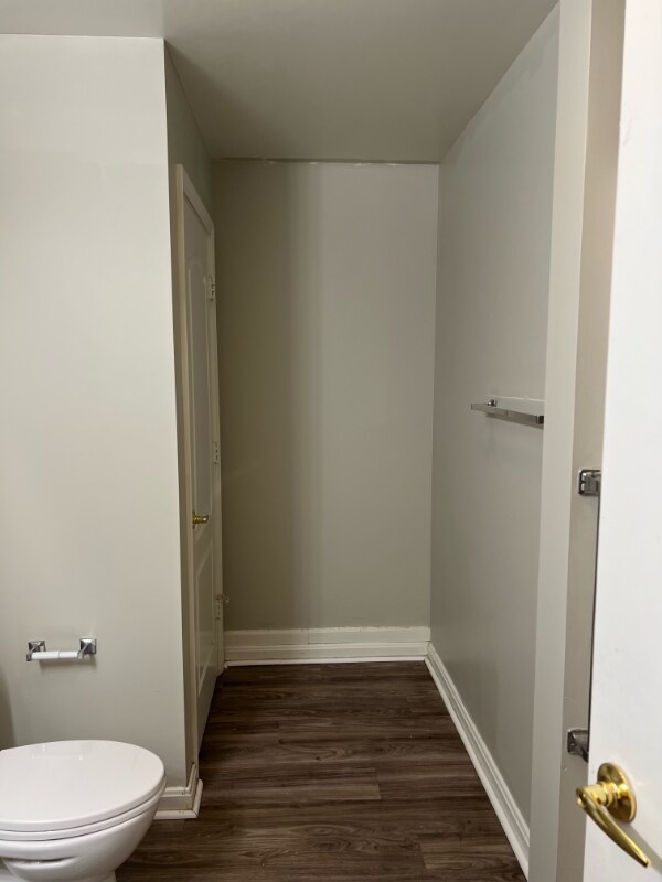 Building Photo - 316 W Walnut St