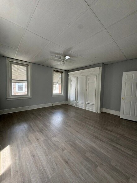 Building Photo - 522 N 58th St