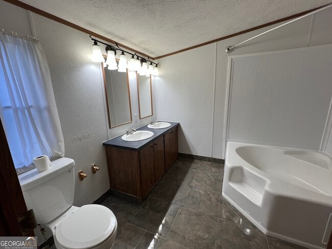 Building Photo - 481 Prather Bridge Rd