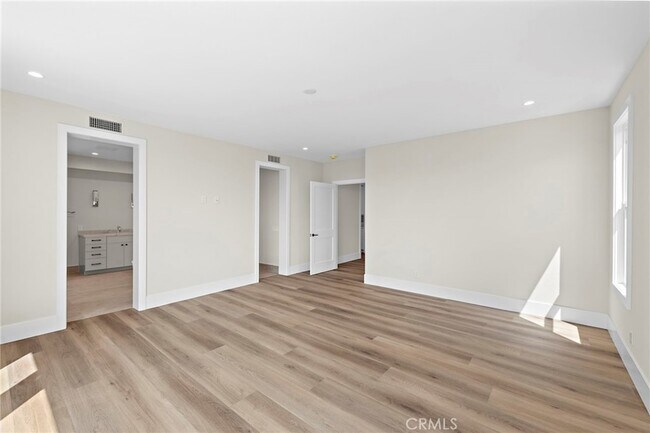 Building Photo - 22661 Sweet Meadow