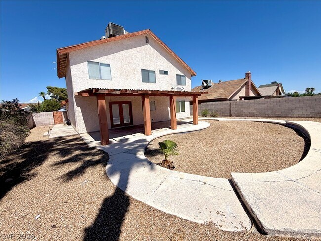 Building Photo - 6969 Mountain Moss Dr