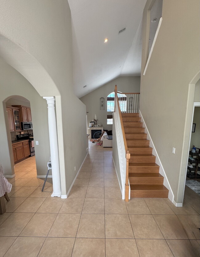 Building Photo - 1890 Briland St