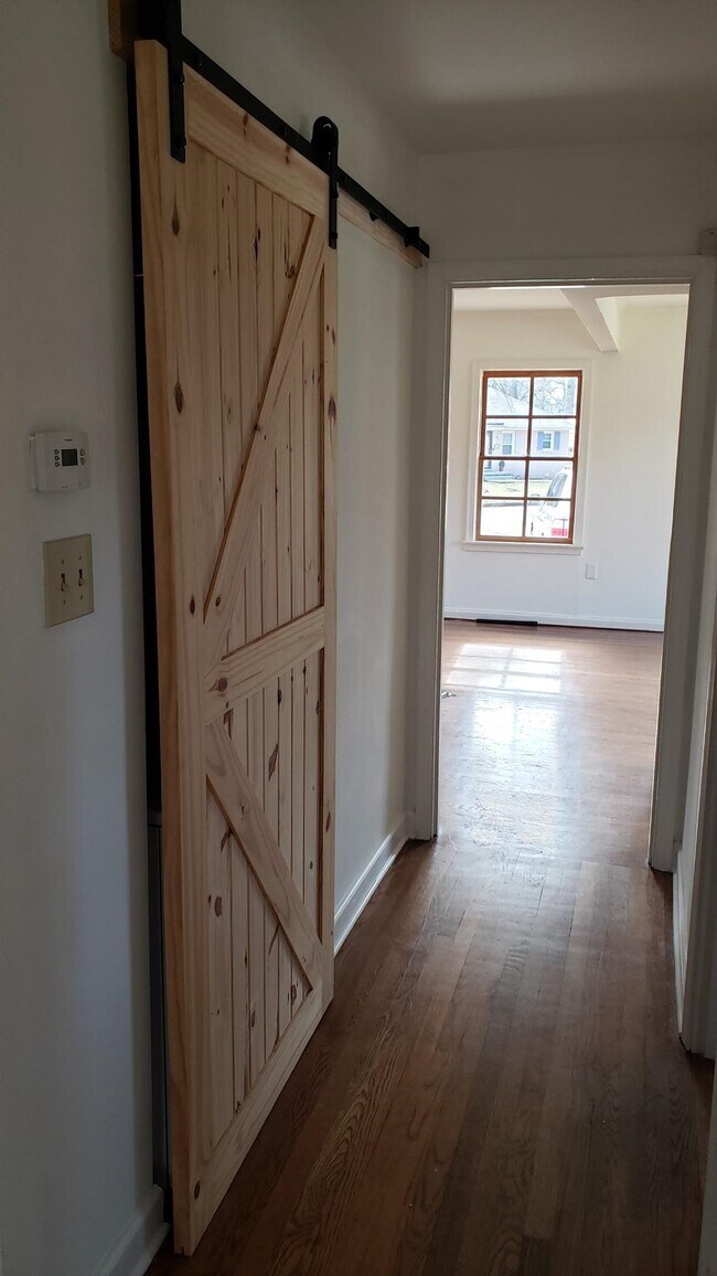 Building Photo - 4892 Carnes Ave