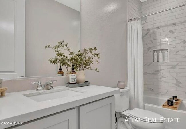 Building Photo - 13196 W Redstone Dr