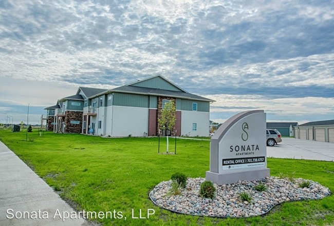 Building Photo - 3 br, 2 bath Apartment - 4050 34th Street S