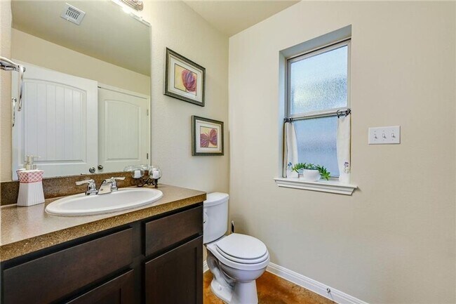 Building Photo - Beautiful Three Bedroom Home for Rent in Chaparral Crossing