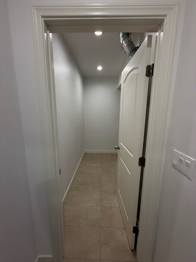 Building Photo - 23711 Candlewood Way