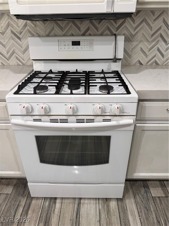 Building Photo - 5844 Aimless St