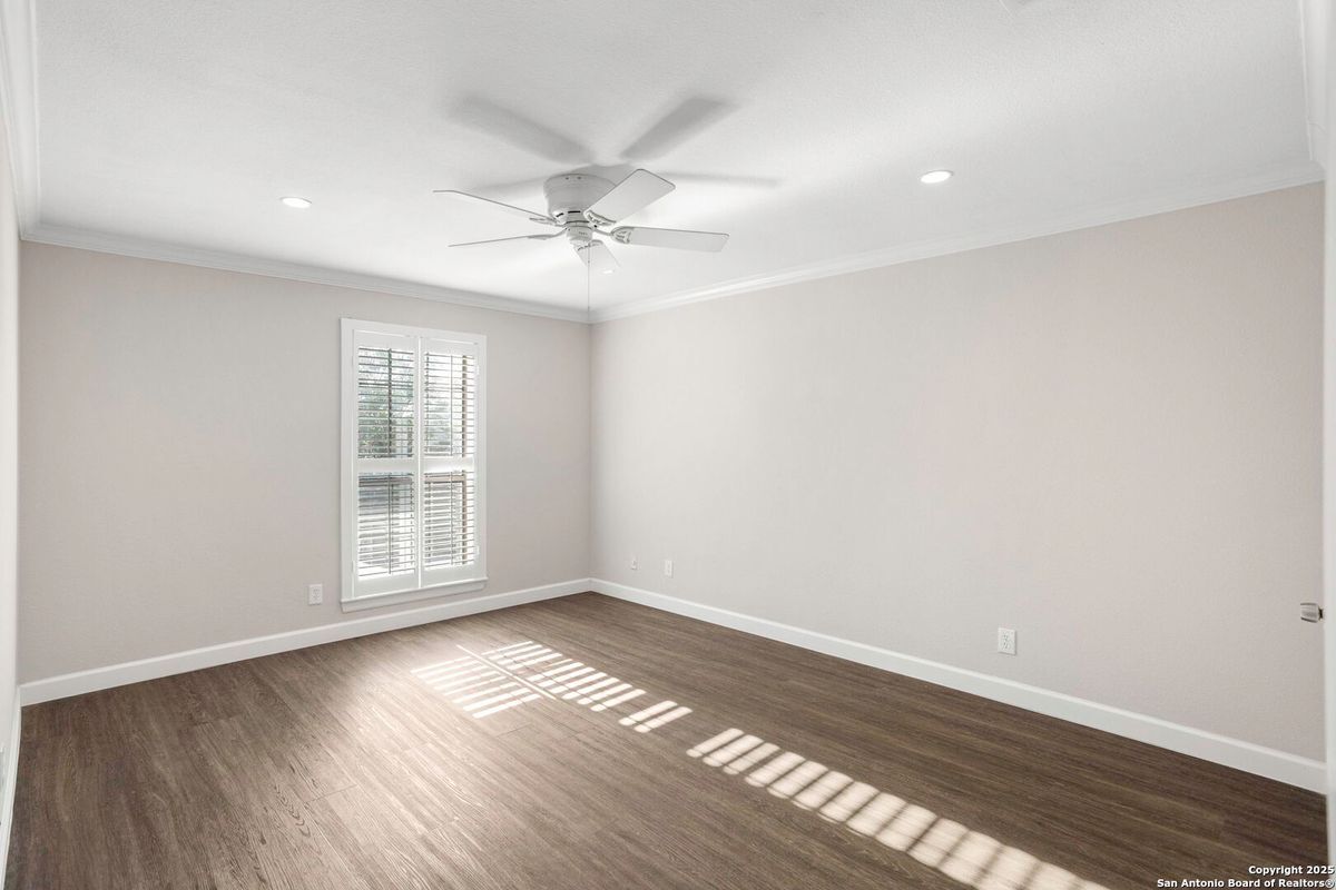 Building Photo - 2611 Eisenhauer Rd