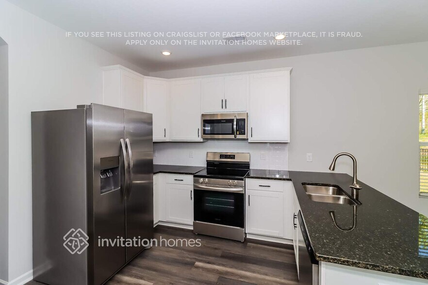 Building Photo - 1817 Commerce Dr